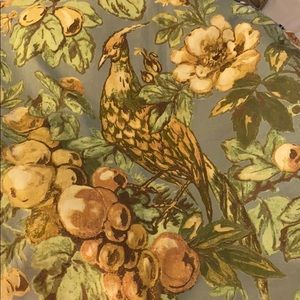 Pottery Barn Pillow covers 1 set